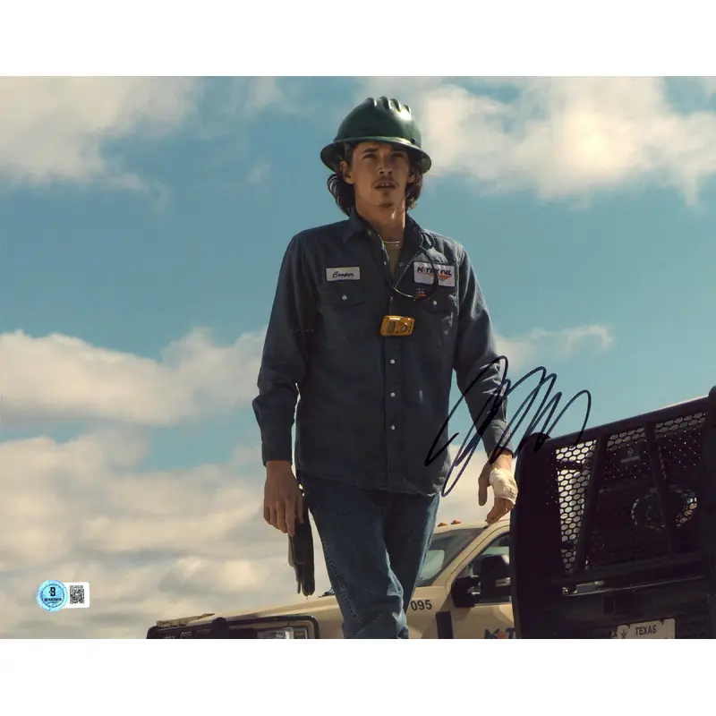 Jacob Lofland Landman Authentic Signed 11x14 Horizontal Photo BAS #BS40938