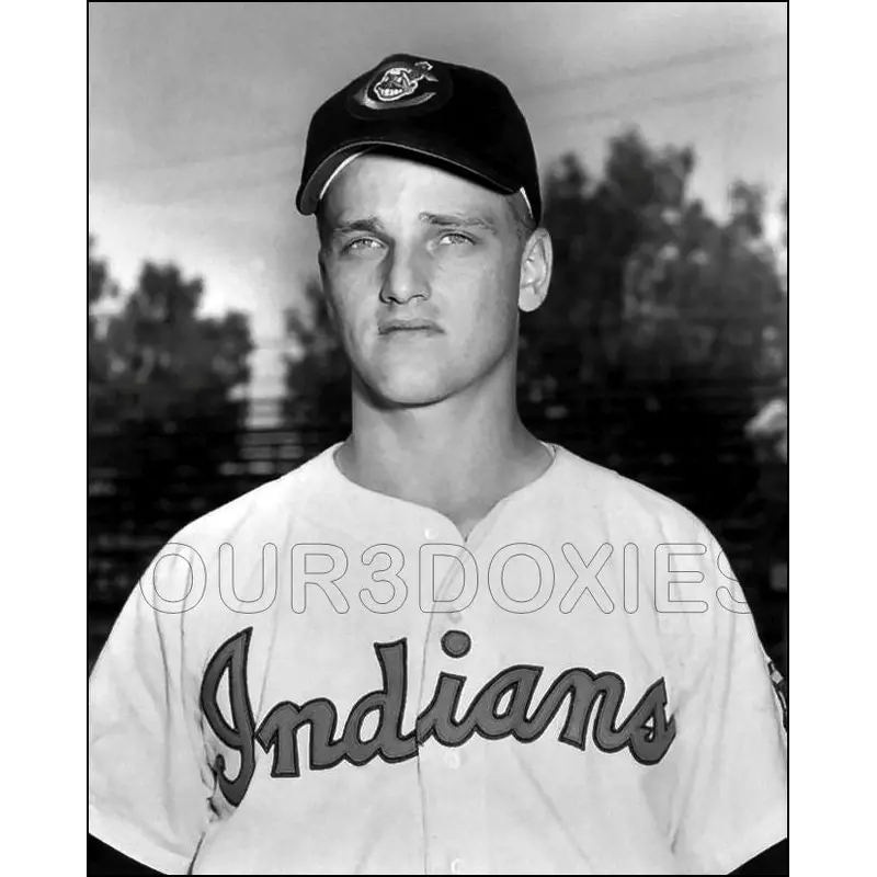Roger Maris 8X10 Photo - Cleveland Indians - 955