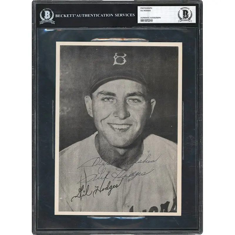 1948 Brooklyn Dodgers Team Issue Gil Hodges Signed Rookie Card RC BGS