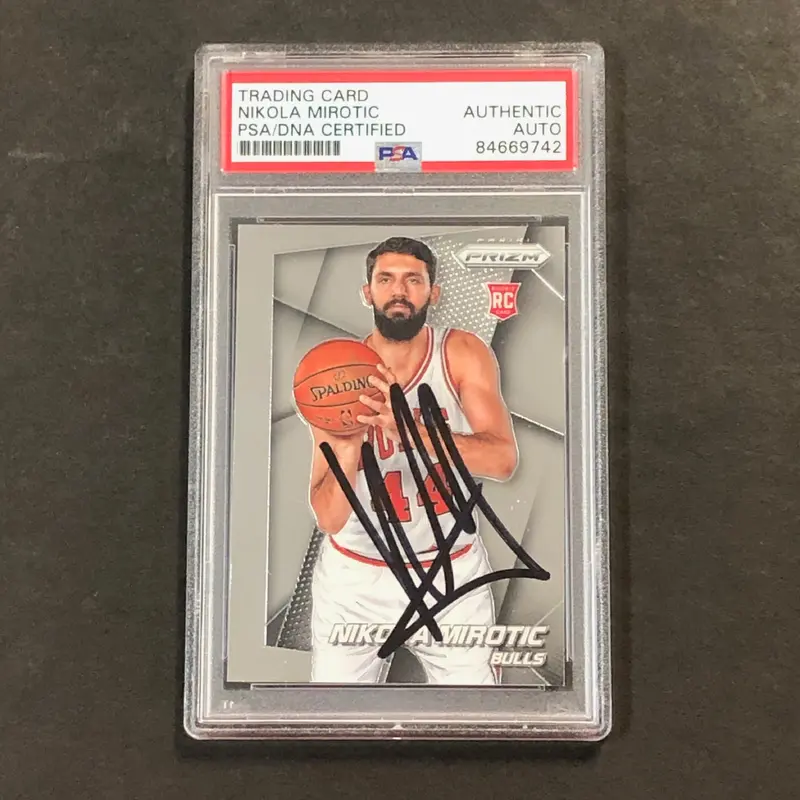 2014-15 Panini Prizm #300 Nikola Mirotic Signed Card PSA Slabbed Bulls