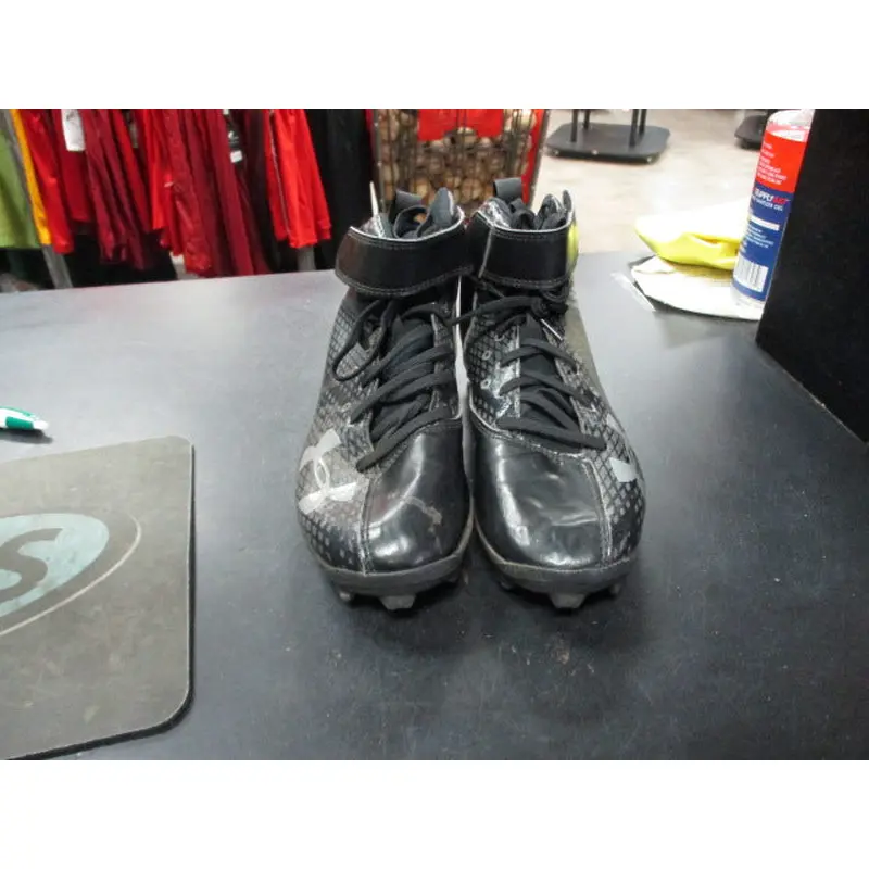 Used Under Armour UA Spotlight 4 MC Size Youth 3 Cleats