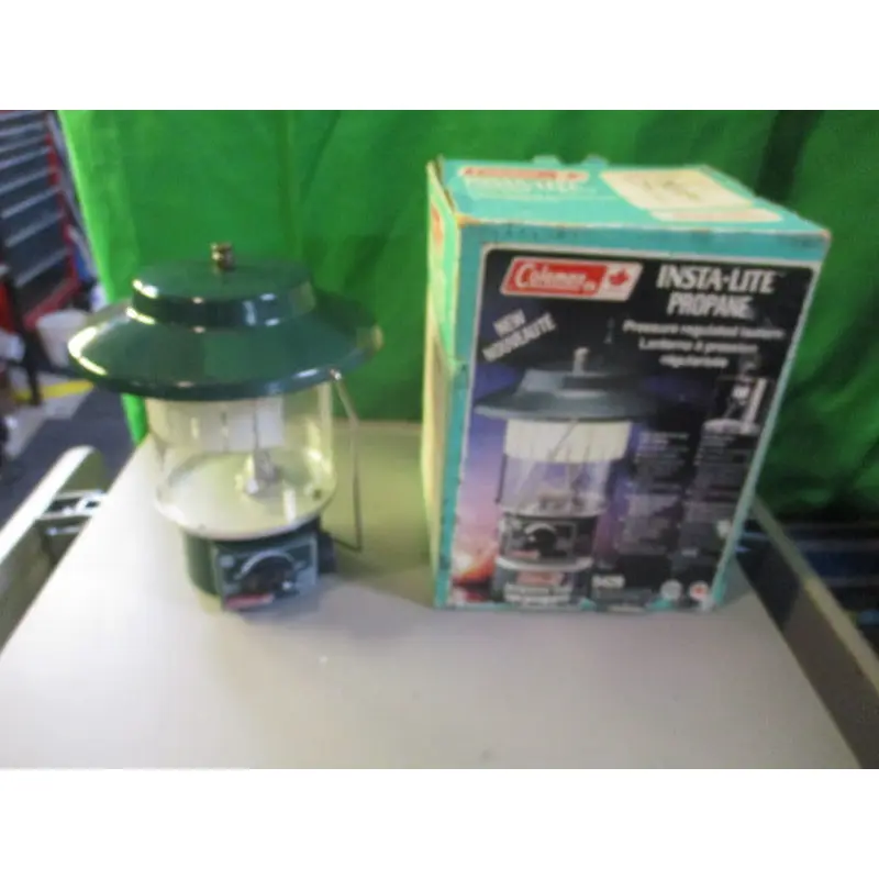 Used Coleman Canada Insta Lite Portable Propane Lantern Model 5429