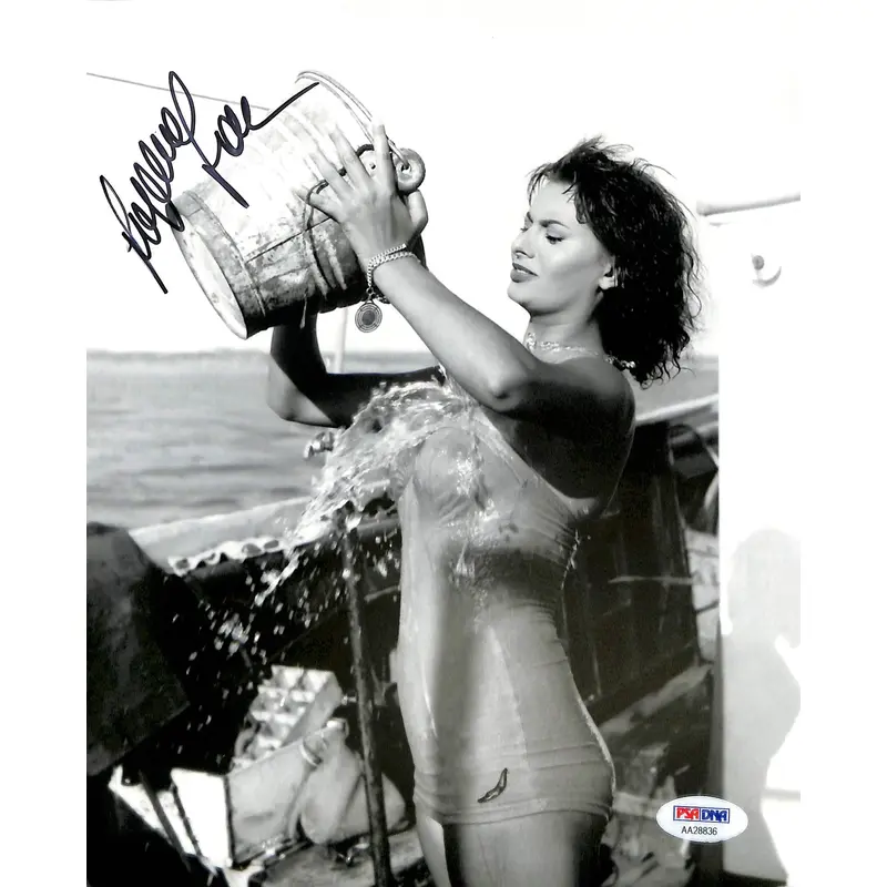 Sophia Loren Sexy Authentic Signed 8x10 Photo Autographed PSA/DNA #AA28836