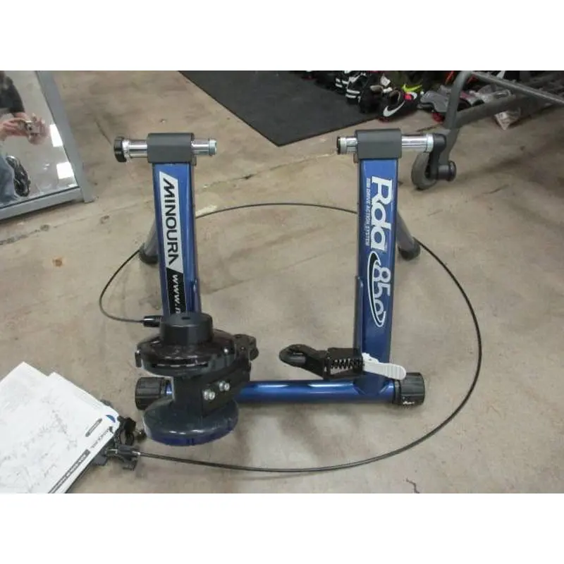 Used Minoura RDA 850 Bike Trainer