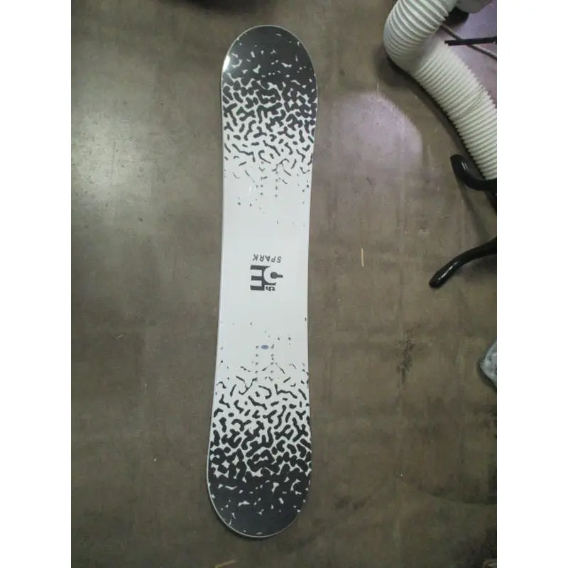 New 5th Element Spark Youth Snowboard Deck - 125cm