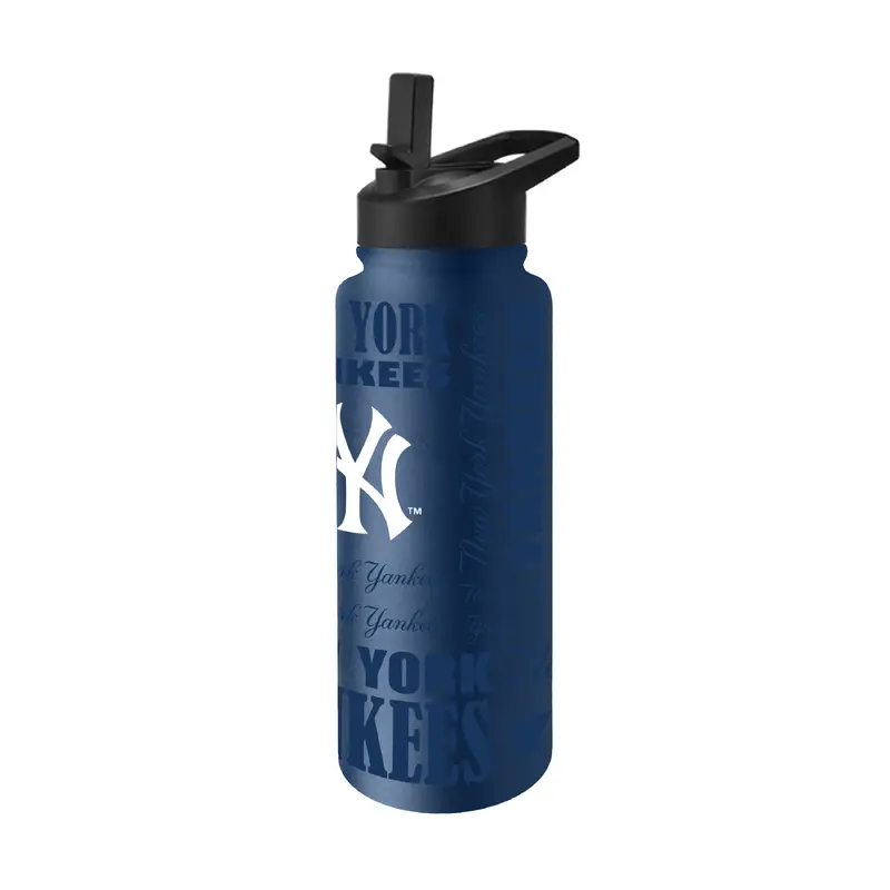 NY Yankees 34oz Replay Quencher Bottle
