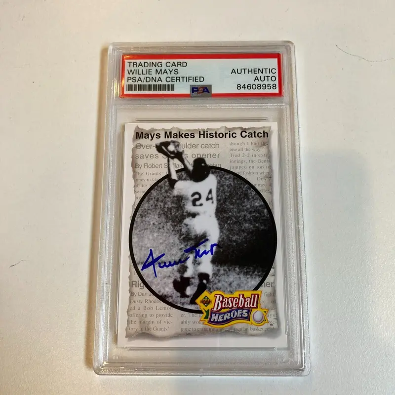 1992 Upper Deck Willie Mays Baseball Heroes Signed Baseball Card PSA DNA
