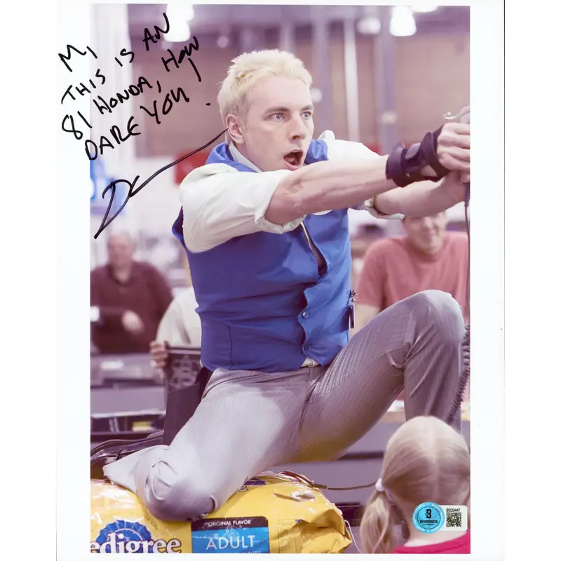 Dax Shepard Employee Of The Month "81 Honda" Signed 8.5x11 Photo BAS #BS29447