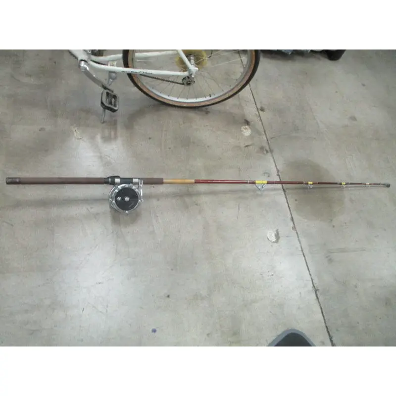 Used Penn Senator 6'6" 9/0 Line Capacity Fishing Pole