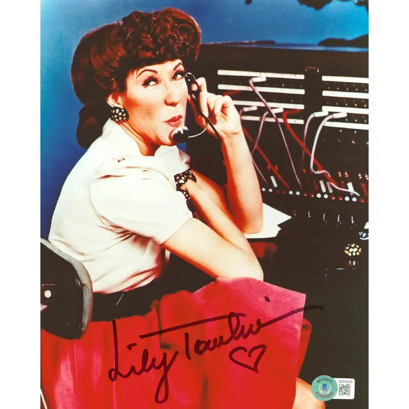 Lily Tomlin Rowan & Martin's Laugh-In Authentic Signed 8x10 Photo BAS #BH049838