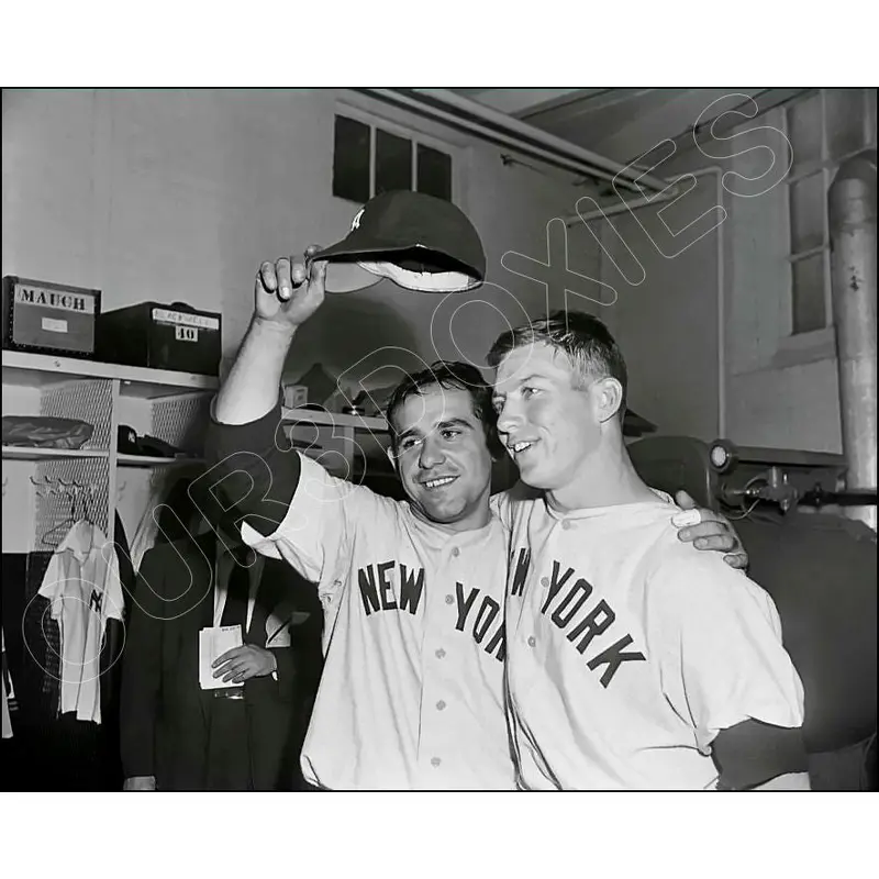 Mickey Mantle Yogi Berra 8X10 Photo - New York Yankees  - 3299