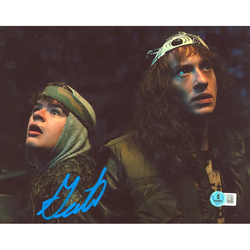 Gaten Matarazzo Stranger Things Signed 8x10 Horizontal Photo w/ Blue Sig BAS