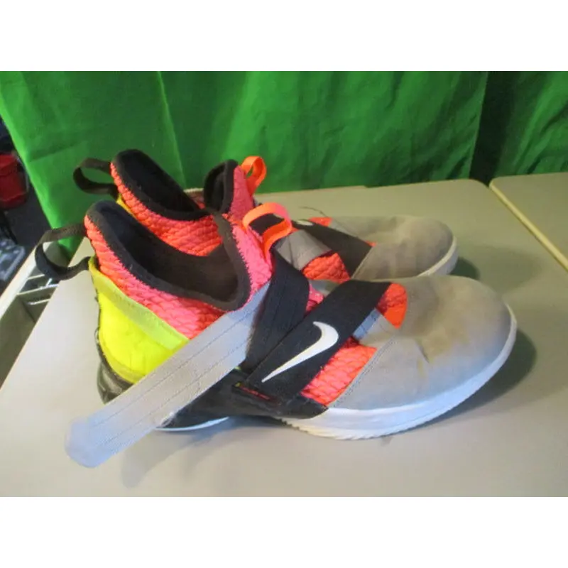 Used Nike Lebron Basketball Shoes Size 7Y