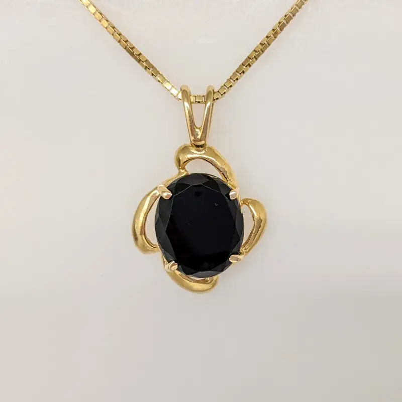 14K ONYX OVAL 10X12 WITH GOLD TRIM ESTATE PENDANT & CHAIN 5.3 GRAMS