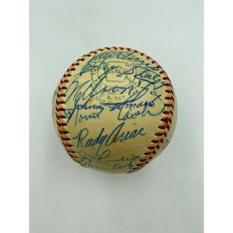 Beautiful 1959 Chicago White Sox AL Champs Team Signed Baseball JSA COA
