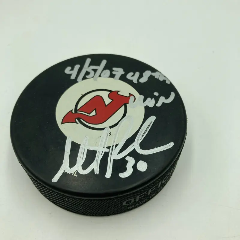Martin Brodeur 48th Win 4-5-2007 Signed NJ Devils Hockey Puck Steiner Hologram