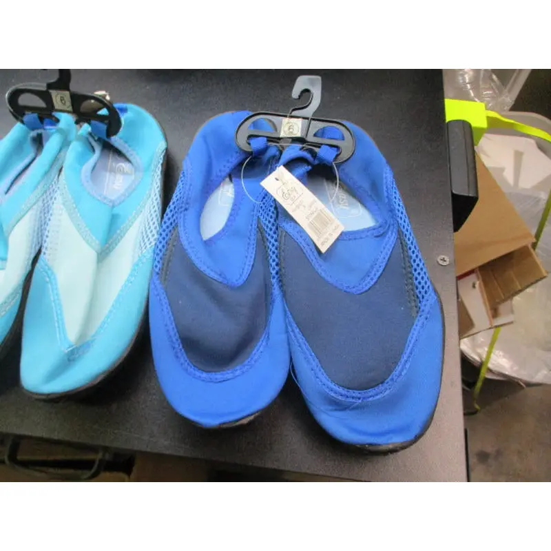 New Women's Easy USA Aqua Sox Size 7 - Assorted Colors