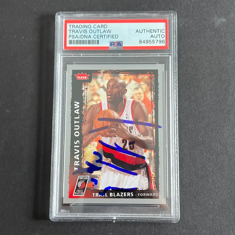 2008-09 Fleer #164 Travis Outlaw Signed Card AUTO PSA Slabbed Portland Trail Blazers