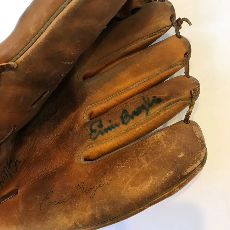 Ernie Broglio Signed 1960's Game Model Baseball Glove With JSA COA