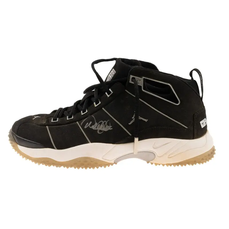 Derek Jeter Signed Game Used Jordan Baseball Cleat Steiner COA